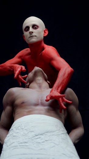 Compañía Nacional de Danza on Instagram: ""#INCUBATIO Circumambulatio" explora en un formato escénico la práctica de la "Incubatio", rito ancestral orientado a la inducción de episodios de sueño con fines curativos, que está en la base de la cultura occidental y conforma los cimientos de la psicoterapia moderna. Combinando danza, música electroacústica y modelos de inteligencia artificial, la obra profundiza en imágenes arquetípicas asociadas a estados de trance con el apoyo de tecnología inte