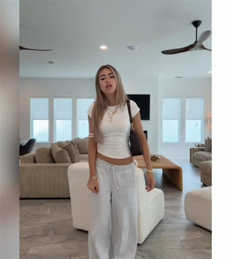 Outfit Inspiration from Embreigh Courtlyn