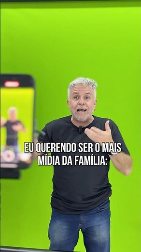 Ele insiste em roubar a cena