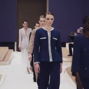 2.8M views · 593 reactions | The finale of the CHANEL Spring-Summer 2022 Haute Couture show designed by Virginie Viard and unveiled in a graphic setting by Xavier Veilhan at the Grand Palais Éphémère in Paris.​ Cristal Baschet © ADAGP Paris 2022 | CHANEL | Facebook