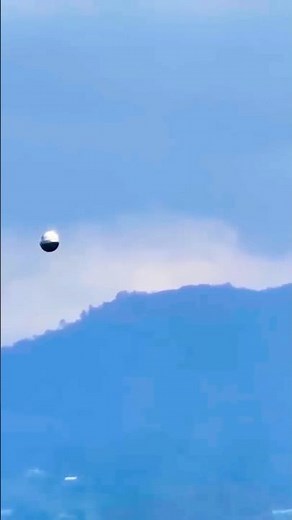 Plusieurs ovnis incroyables filmés par la caméra ! #shorts #alien #uap