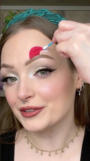 EASY SANTA HAT MAKEUP!!🎅❤️#makeup #makeuptutorial #christmas #holiday