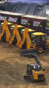 Since JCB DIGatron was inspired by a backhoe, it’s only fitting that the Dancing Diggers hit the track at Monster Jam to show their support. Monster Jam #MonsterJam #DancingDiggers #JCB #Backhoe | JCB