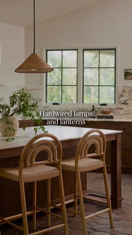 Traditional kitchen features