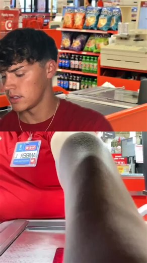 fun fact: i acutally applied for target but didn’t get the job, this is prob why.. #duet with @amberylee77 #greenscreen