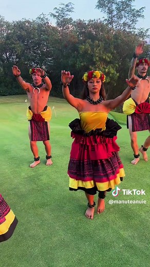 Exploring Hula Kahiko: Traditional Hawaiian Dance