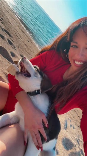 Explora el estilo de vida de M.I.A. Morena