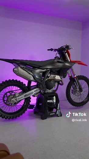 STOCK 26 MURDERED IS HERE 🏴‍☠️ A unique twist on the factory look - Available across all brands Perfectly paired with Acerbis Plastics & Thrill Seekers Seatcover