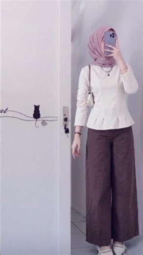 🔗 celana no 8 🔗 blouse no 12 #ootdguide #outfit #ootdhijab #ootd #outfitideas #ootdfashion