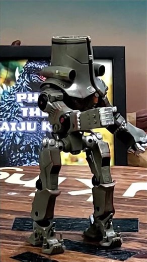 AliExpress find NECA Pacific Rim Cherno Aplha Jaeger
