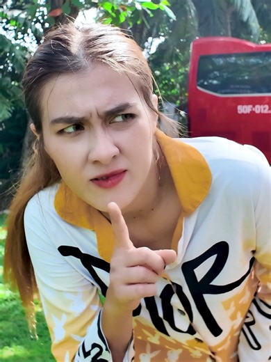 dám coi g.ái hả? #haingan #haibatngo #faptv #hoasaru #giaitricuoituan #votay #votayhoasaru