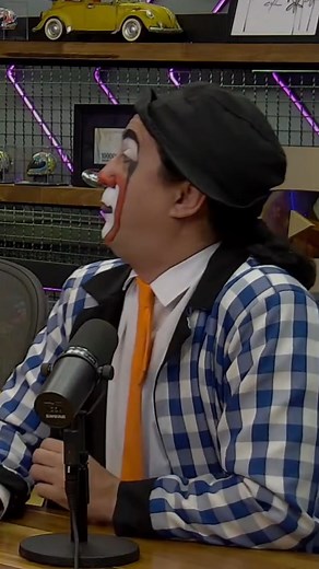 1.1M views · 28K reactions | Essas táticas do japonês são de outro nível! 藍 #Risada #Meme #Humor #Comedia #Tubinho | Circo de Teatro Tubinho | Facebook