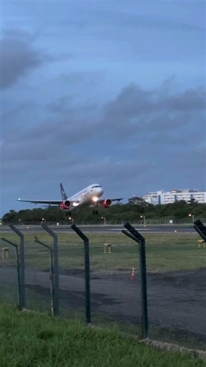 Av - avianca | Airbus A320: Pousando no Aeroporto de CARTAGENA.