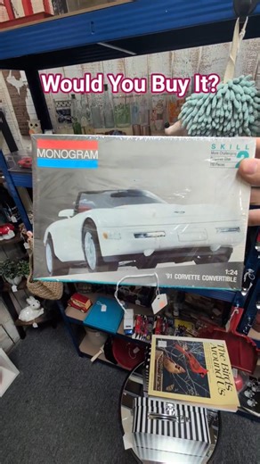 Vintage Monogram 1:24 '91 Corvette Convertible Model Kit (Sealed)