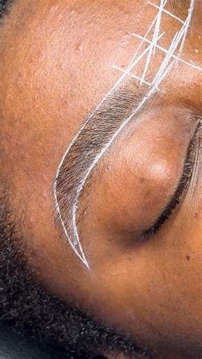 Fort Lauderdale | Broward Brow Artist 🩷 on Instagram: "My brow mapping NEVER misses 😮‍💨 If you’re struggling with brow mapping & creating that perfect shape, then you NEED the Mapping Mastery video tutorial! Inside this 45-minute detailed tutorial you’ll learn: • 3 beginner techniques + my VIRAL 5-minute mapping method • Brow anatomy and theory to sharpen your eye • Live model demos (because real-world examples hit different) • Full product lists to upgrade your kit PLUS lifetime access to re