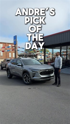 Andre’s bringing the energy in this 2026 Chevy Trax LT 👀🔥 Only 10 miles, loaded with features like heated seats, adaptive cruise control, Apple CarPlay, remote start & more. All-new, fuel efficient, and ready to roll out today! 📍Redmond Chevrolet – Middlesboro, KY 💥 Won’t last long – come see us or call (606) 589-2766! #ChevyTrax #RedmondChevrolet #ChevyLife #NewCarSmell #TraxLife #FuelSaver #LoadedAndReady #HeatedSeats #AndreApproved #MiddlesboroKY #FallDeals #SUVLife #CarShopping #AutoReel