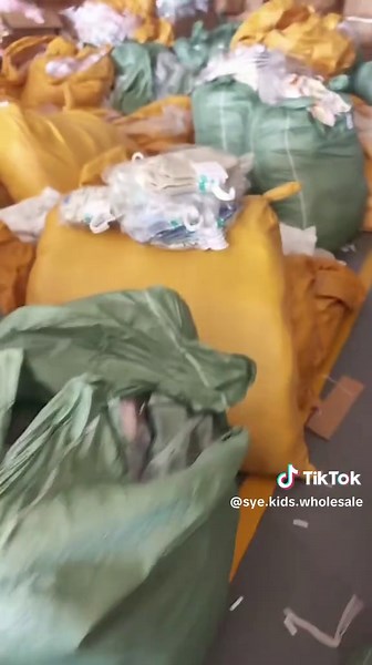 批发婴儿套装 🧡#ClothingWholesale #Wholesale #Supplier #WholesaleSeller #baby #kids #Children #babyboys #babygirl #infant #oneies #Brand #Originalbrand #babysocks #wholesalebabyclothes #girlsdresses #wholesaleropers #wholesalestore #babyclothes #babyclothesonline #romper #BabyJumpsuit #babysuit #shoes #socks