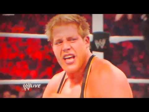 WWE Monday Night RAW 12/13/2010 - Edge vs. Jack Swagger