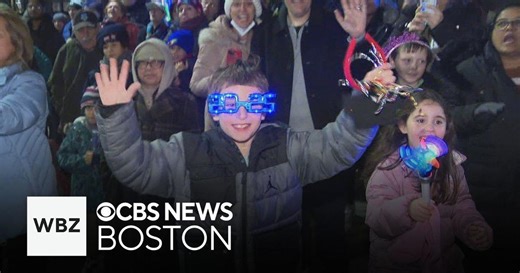Crowds pack downtown Boston to ring in the new year at First Night