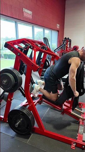 Glute Kick Back on Hammer Strength Plate Loaded Iso-Lateral Leg Press #hammerstrength #legpress