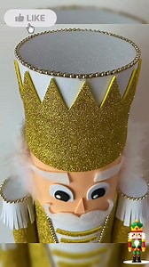 555K views · 10K reactions | 老 “Un cascanueces gigante hecho en casa… Económico, creativo y tan mágico que será el centro de tu Navidad. ✨” #CascanuecesDIY #NavidadCreativa #HazloTuMismo #ViralNavidad #DecoraciónNavideña #navidad2025 #mexico #hazlotumismo #estadosunidosdenorteamerica #merrychristmas #DecoraciónNavideña #NavidadEnFamilia Decoración En Casa  | Decoración En Casa | Facebook