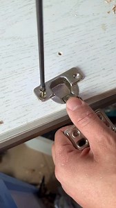 🧲 Drill guide jig for flawless hinge mounting every time #woodworking #tools #cabinet #precision | Creative Works