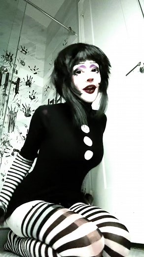 FNAT IS TRENDING WHICH MEANS IM BACK!!!! #fyp #fypシ #clownmakeup #alternative #puppet #fnaf #fnafmovie #fivenightsatfreddy #thepuppet #themarrionette #fnafcosplay #cosplay #lgbt🌈