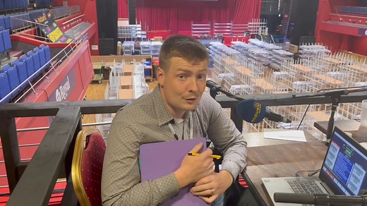 4:30am and 10 counts down in Castlebar! Michael D. is on hand to give us the very latest from the 7 seater Castlebar district as the 11th count approaches. Midwest Radio will stay live all night/morning until all seats are filled. https://www.midwestradio.ie/uncategorised-home/16808-listen | Midwest Radio