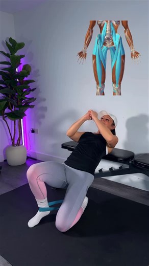 Joanna Olivier Fitness | Mini Band Hip Flexor Workout 🔥 Stronger Hips, Better Movement, Your hip flexors are key for walking, running, balance, and core control —... | Instagram