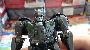 Transformers Studio Series SS-77 Deluxe Transformers: N.E.S.T. Bumblebee In-Hand Images