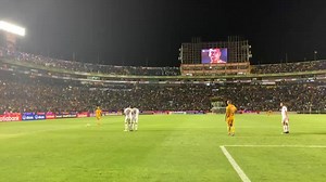 69K views · 3.9K reactions | HACE 2 AÑOS DE ESTA OBRA DE ARTE 朗 Y se me sigue poniendo la piel "chinita", el gol que causo miles de cosas en NL. Hubo hasta burlas que de nada sirvió 藍 y quedaron 嵐 hasta el día de hoy. 26/02/2020 El día de San Nahuel Guzmán | El Tío Pizarro. | Facebook