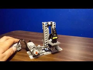 Simple Lego motorized elevator