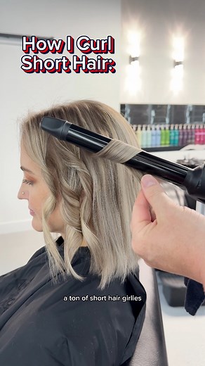 👇Pro tips for curling short hair👇 ✨ Stick with a 1-inch barrel or smaller so you get bouncy curls instead of loose bends ✨ Leave the very ends out so it feels effortless and lived-in instead of pageanty ✨ Angle your curling iron diagonally to create that soft wave instead of a tight spiral ✨ Take vertical sections around your face to build lift and movement ✨ Always curl the front pieces away from your face for that open, airy look ✨ Gently tap the clamp as you curl to avoid harsh creases ✨ Le