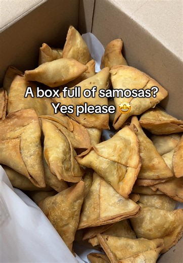 Samosas, packed fresh and ready to go ✨ A proper savoury favourite at Bassi Sweet Centre - golden, full of flavour and perfect for sharing, events, family gatherings or just taking home with your sweet box. 📍Bassi Sweet Centre 240 Horseley Heath, Tipton, DY4 7QT 📞 0121 557 3828 #Samosas #Samosa #PunjabiFood #Tipton #PartyFood