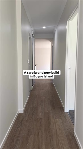 This brand new home at 17 Lilyvale Esplanade, Boyne Island has just hit the rental market and it’s the kind of property that doesn’t stay available for long. Featuring 4 bedrooms, 2 bathrooms, a double garage, open plan kitchen, dining and living plus a separate media room, this home was designed for modern family living. Located just minutes from the Boyne River, local schools and the Boyne Island shopping precinct, it’s perfectly positioned for convenience and lifestyle. Can you see yourself l