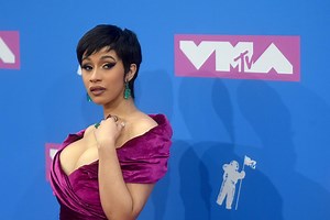 Cardi B Hires P.I. to Find Out Who Sends Her Inappropriate Texts