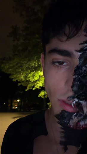Venom makeup tutorial: best Venom cosplay face ideas