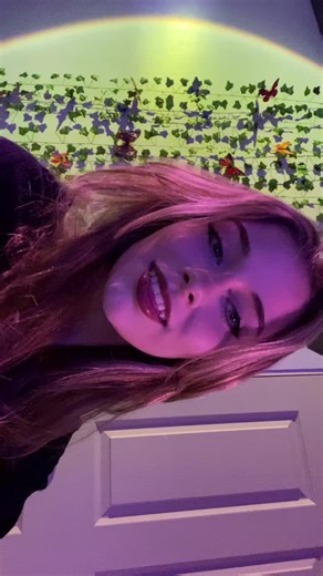 Explora el Espacio de Jenny: Un Tour Virtual