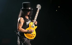 Slash-'johnny b goode solo 一把大G就可以让全场10万人倾倒 2017年