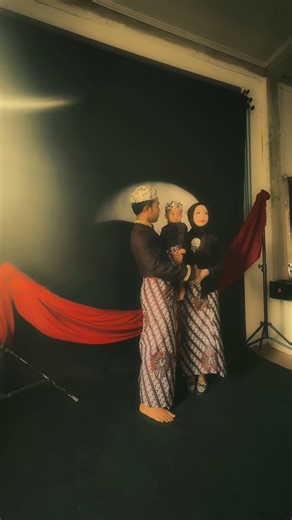 Bismillah kita buat moment untuk Reyzayyan Putra Nugroho, Kali ini Kita pakai adat jawa , Suami : Jawa barat (Pengandaran), Istri : Bugis (Sidrap) , Anak Campursari😁 #fashion | Retno Nugroho