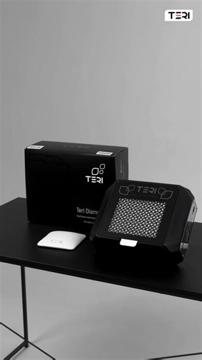 🖤 Une seule fois par an ! -20% sur toute la gamme TERI ! Si tu es styliste ongulaire, TERI doit faire partie de ton espace de travail. Ce n’est pas juste un appareil. C’est : 🍃 une protection contre la poussière, 😌 une respiration plus agréable, 🤧 un risque d’allergies réduit, 🌸 un espace toujours propre, 💛 du respect pour toi… et pour ta cliente. TERI est le meilleur investissement, celui qui rapporte chaque jour : en bien-être, en confort et en retours positifs. 🖤 Et maintenant, tout es