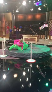 9.8K views · 277 reactions | Hoje é dia de disputa no Programa do Porchat! Quem será que leva a melhor: Xuxa ou Fábio Porchat?  Não perca! #XuxaNoPorchat | Programa do Porchat | Facebook