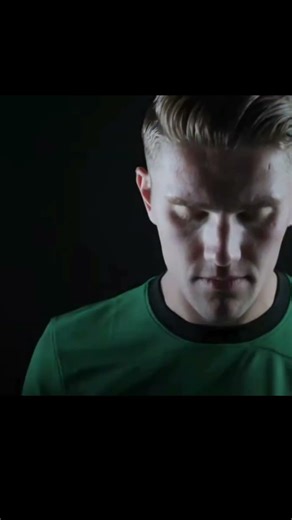 "Gyokeres brace💥✨️" " back I the title race:"