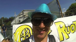 Partying by the pool.. - YTboob