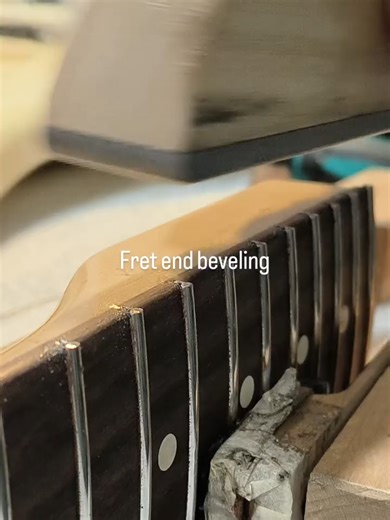 Fret end beveling. Baru la selesa dan best nak slide👌😊 #guitartok #guitarista #guitar #guitarasmr #deguitarcarecentre