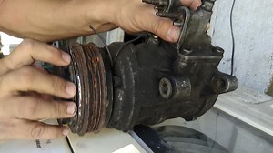 Bibili ka ng second hand na compressor? ITO ANG ISA sa mga pwede mong gawin para macheck Kung malakas pang bumomba ang binebentang compressor sayo. :) Pwede mo rin idikit ang body ng compressor sa ground ng battery then dikitan mo ng positive na wire yung nag iisang wire ng compressor, para Makita mo kung gagana ang magnetic clutch nito. Lalagitik yan or didikit ang pinaka harapan na bilog ng compressor sa pulley at sabay silang iikot. (Ganun mag engage ang magnetic clutch pag nag bukas tayo ng 