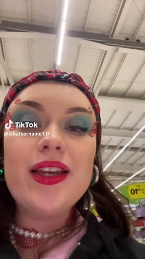 Embrace Your Inner Smoochie Girl: Pop Culture Inspirations