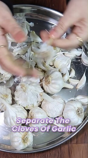 173K views · 2.6K reactions | Ghar Par Banaye Garlic/Lehsun Powder #reels #homemadepowder #garlicpowder #maayehkaisekarun #poonamdevnani #cookingtips #besthack #hack | Maa, yeh kaise karun? | Facebook