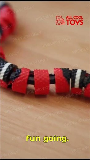 Realistic snake toy in action 🐍Watch it move and dodge obstacles like a real snake.