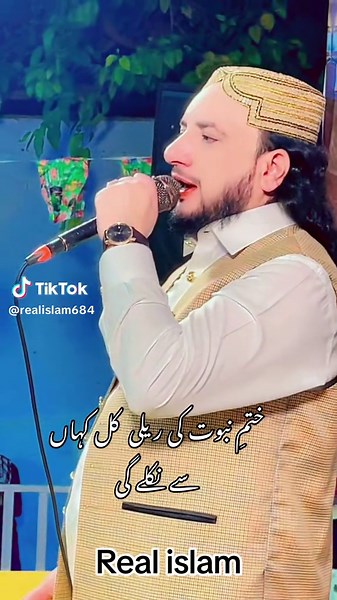 Traditional Attire and Cultural Expression in Islam